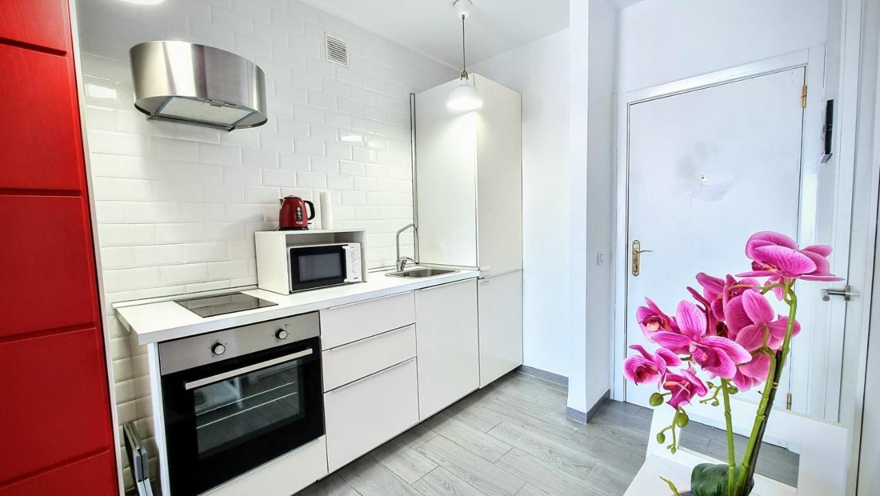 אדחה Stunning Studio With A Sea View And Pool, Paraiso Del Sur 1309 מראה חיצוני תמונה