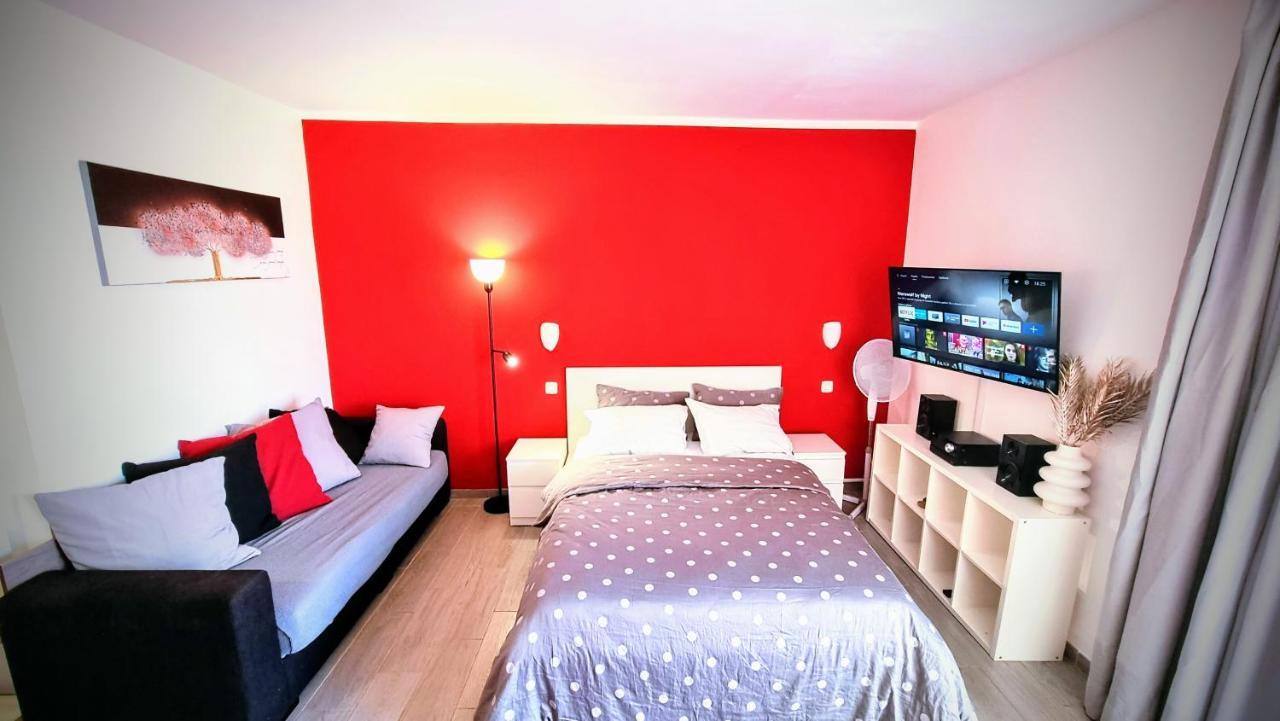 אדחה Stunning Studio With A Sea View And Pool, Paraiso Del Sur 1309 מראה חיצוני תמונה